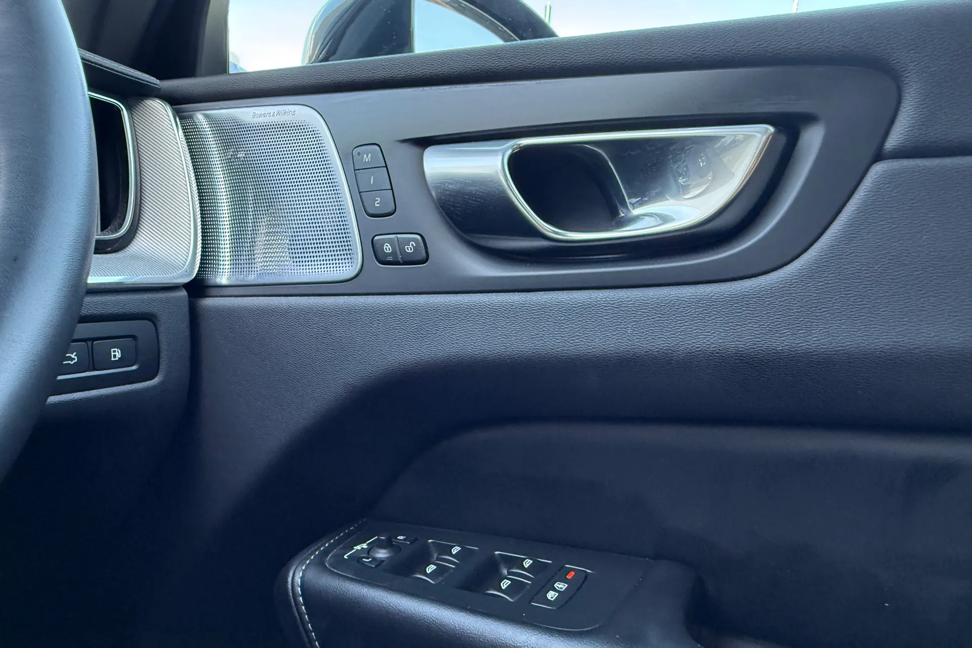 Volvo XC60 thumbnail image number 42