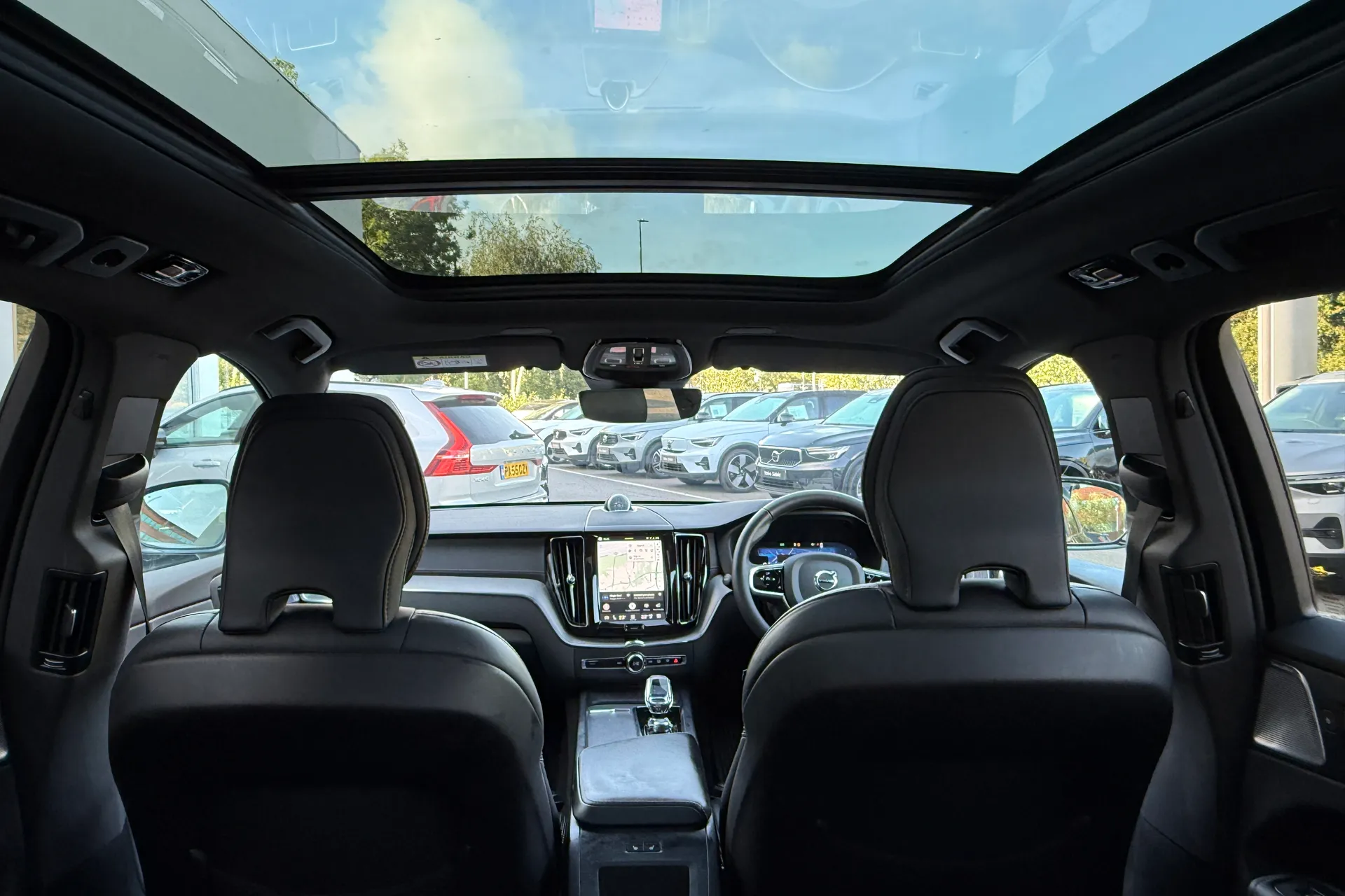 Volvo XC60 thumbnail image number 22
