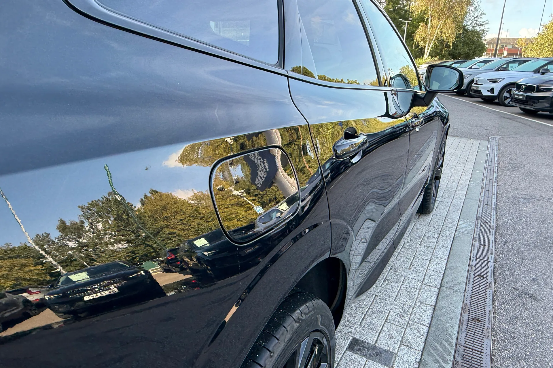 Volvo XC60 thumbnail image number 16
