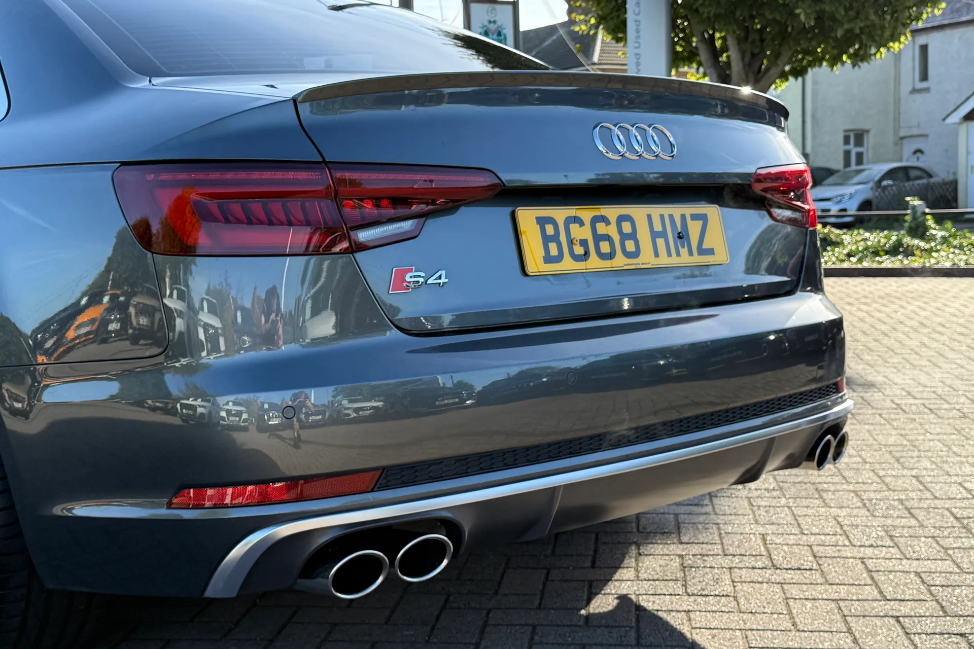 Audi A4 thumbnail image number 49
