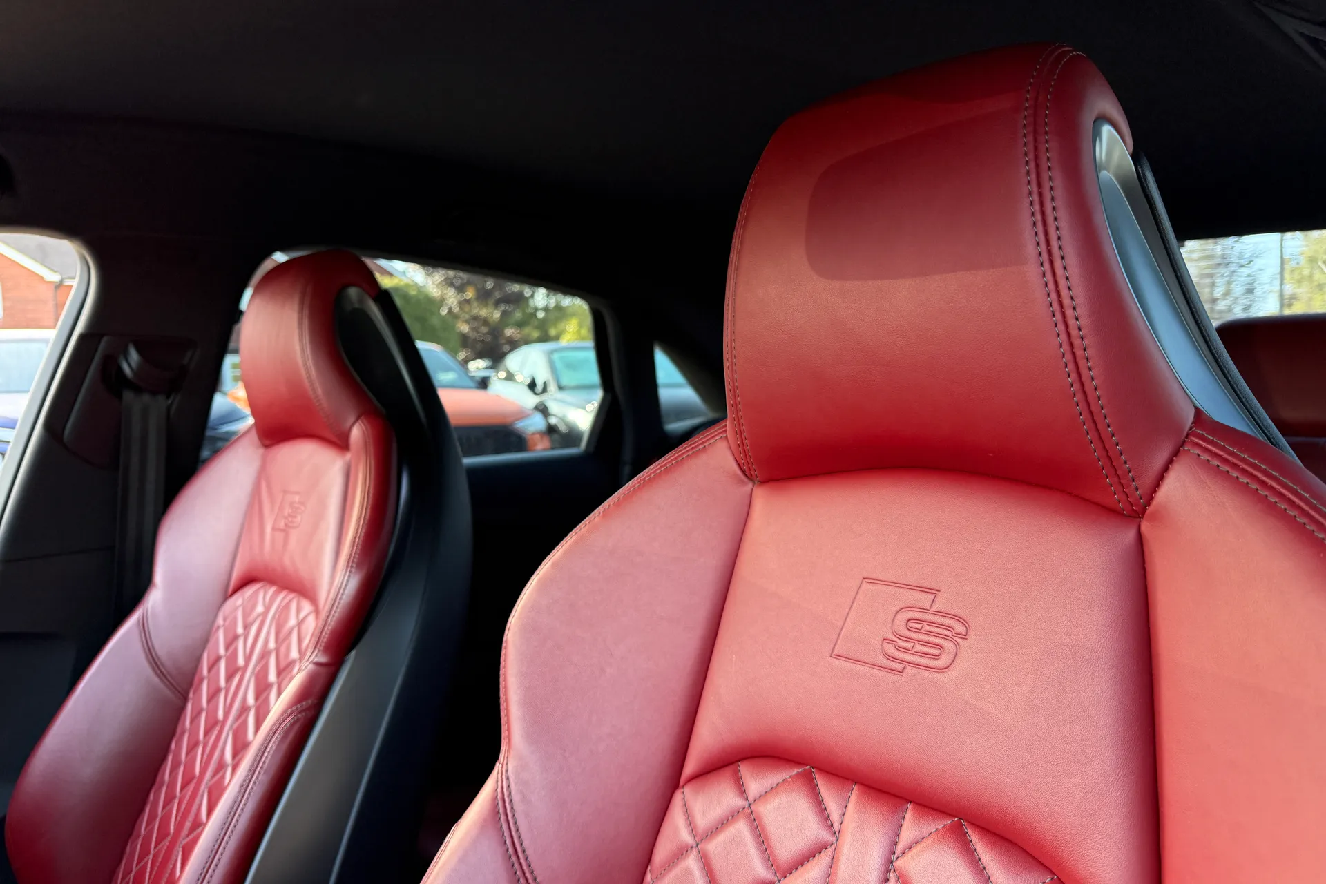Audi A4 thumbnail image number 29