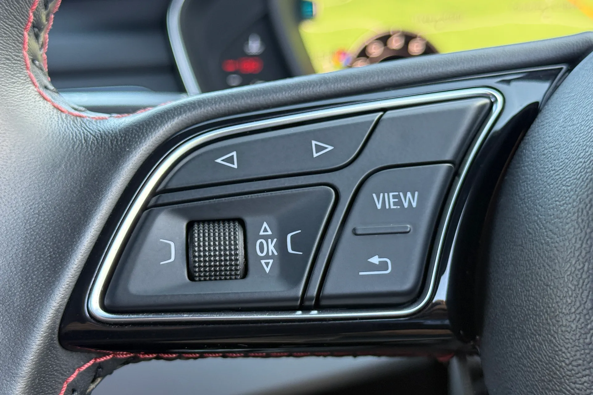 Audi A4 thumbnail image number 19