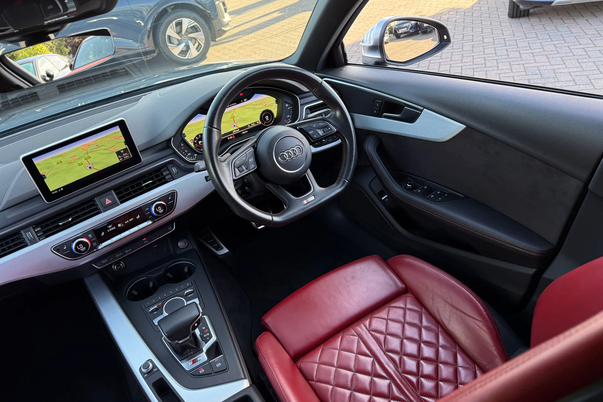 Audi A4 thumbnail image number 39