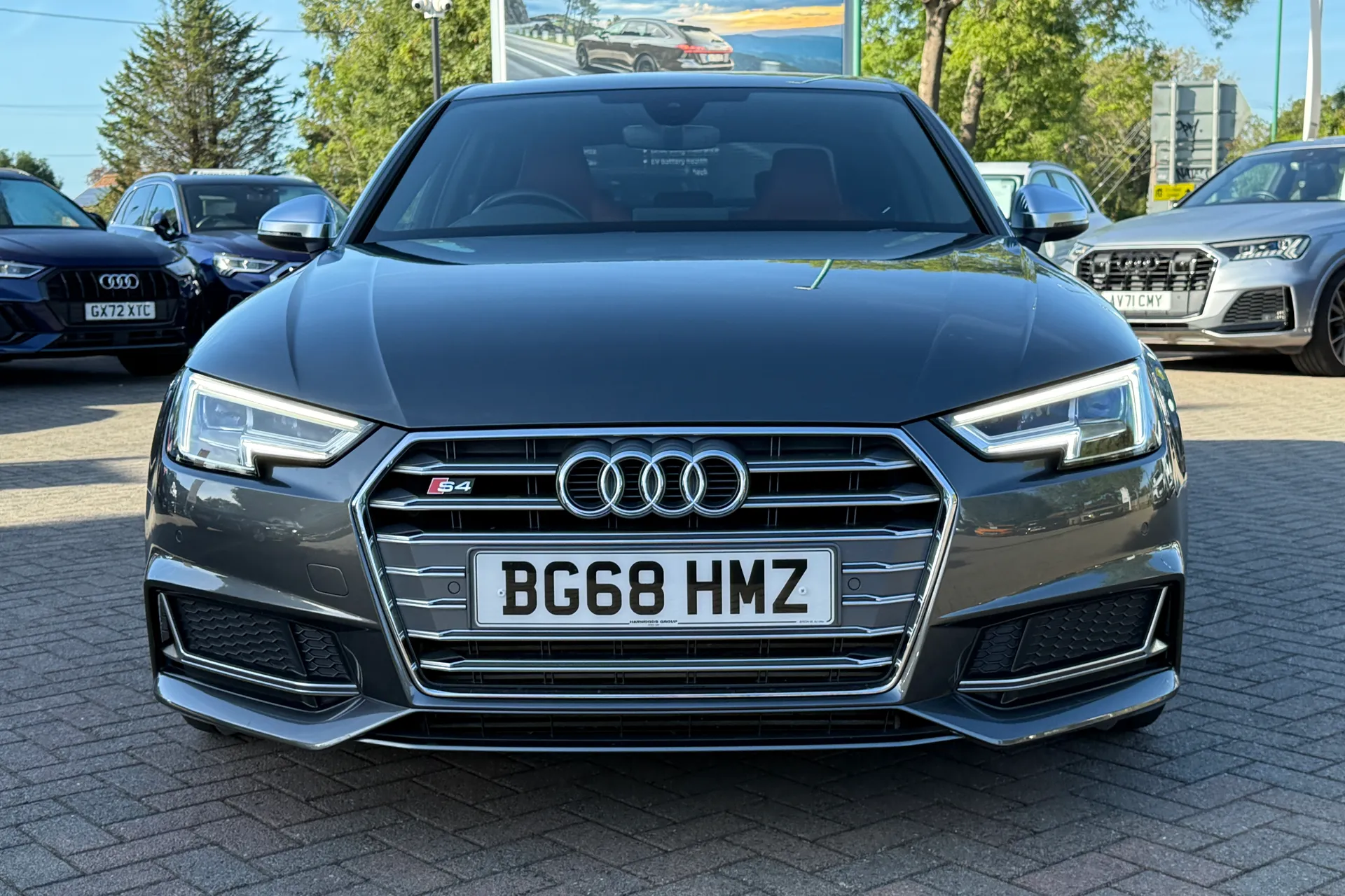Audi A4 thumbnail image number 23