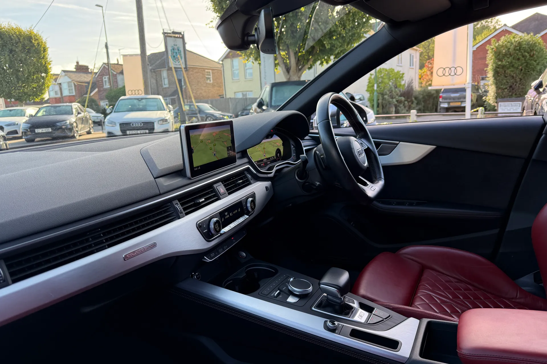 Audi A4 thumbnail image number 27