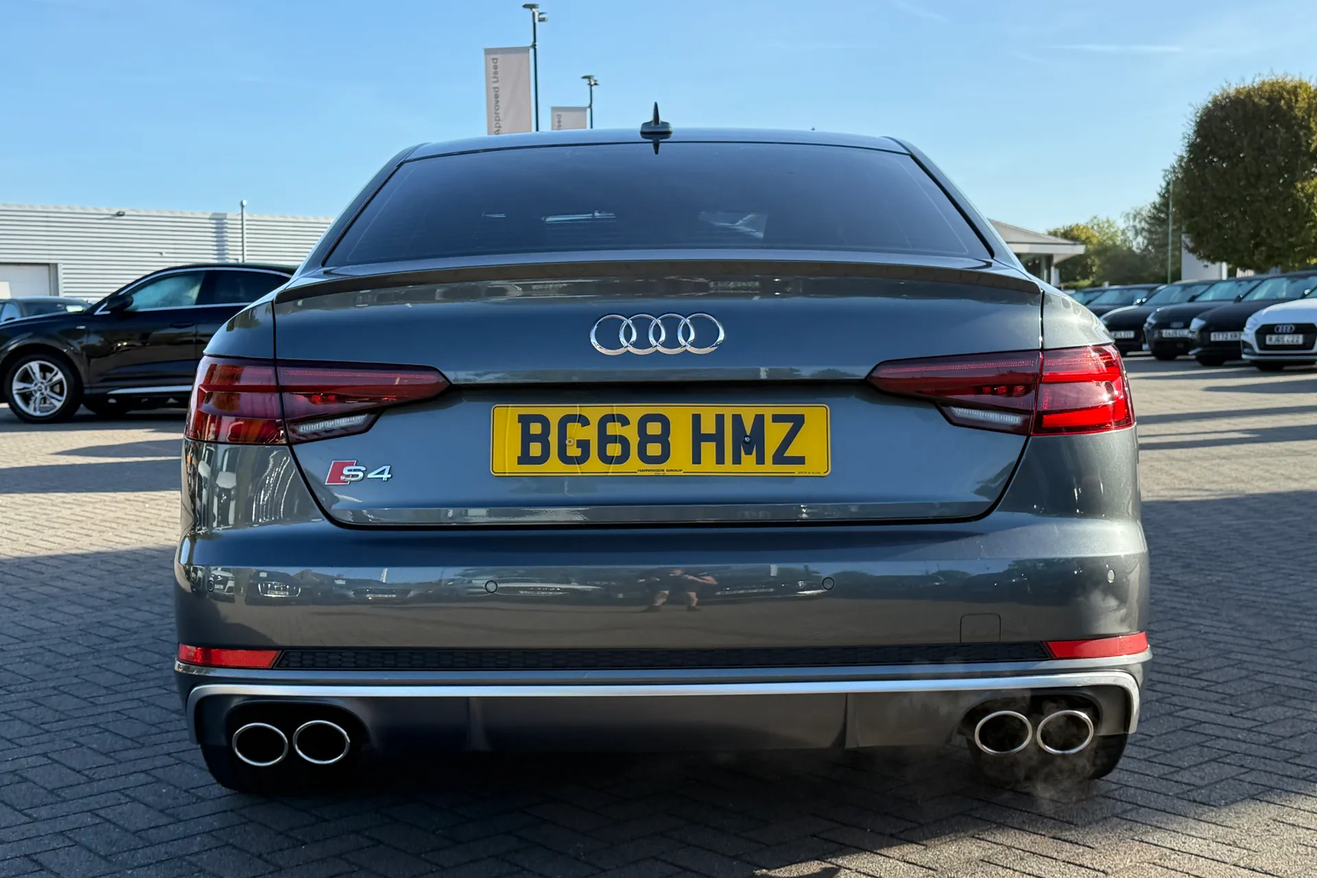 Audi A4 thumbnail image number 31