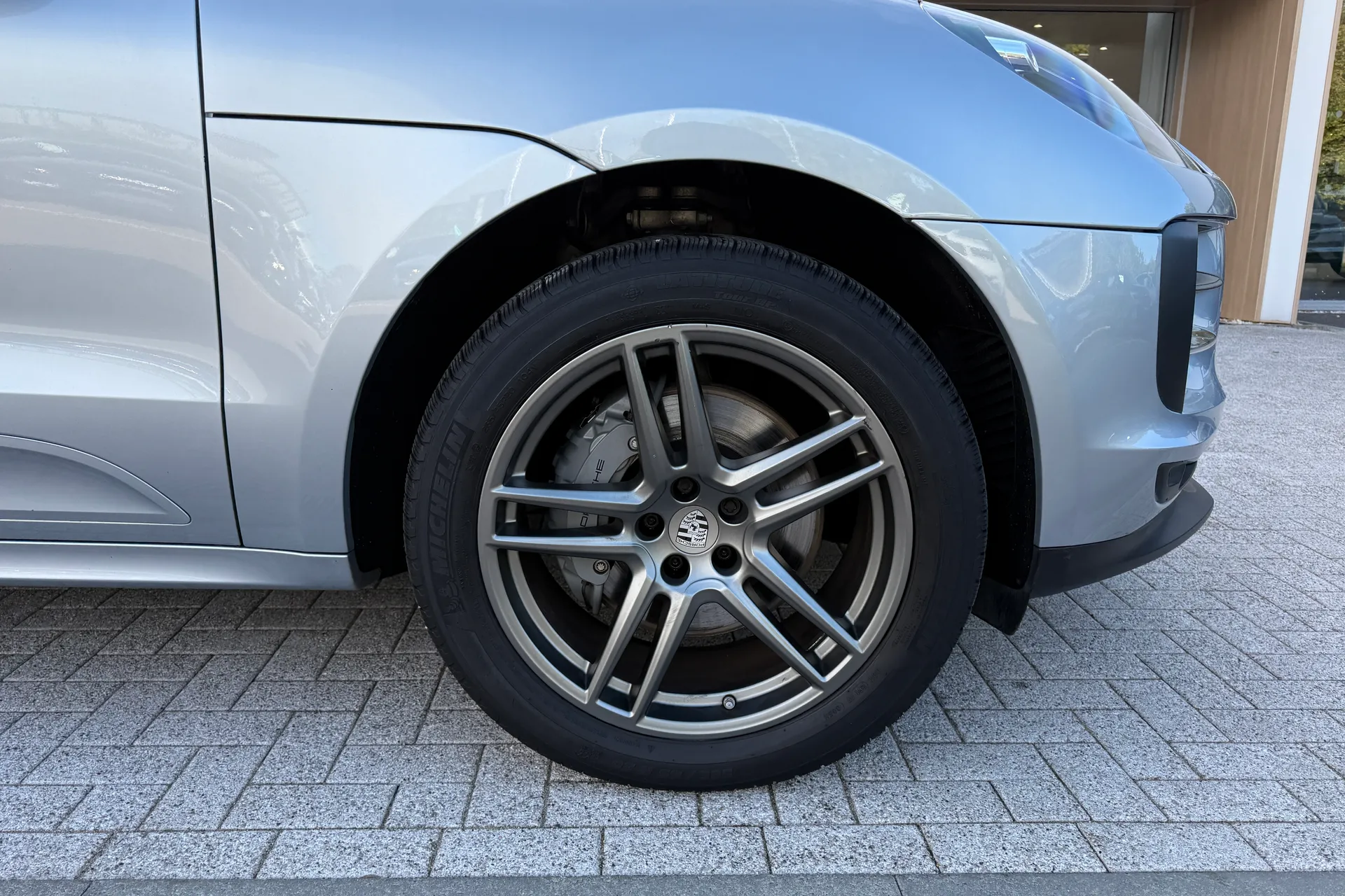 Porsche MACAN thumbnail image number 14