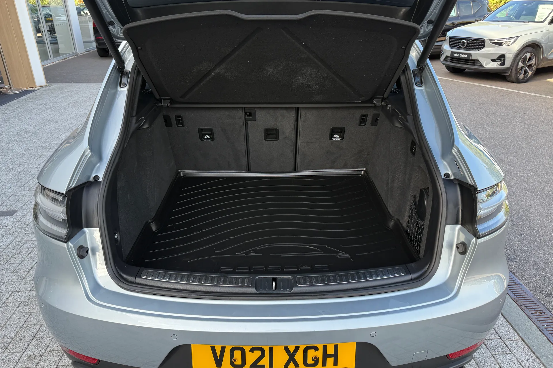 Porsche MACAN thumbnail image number 20