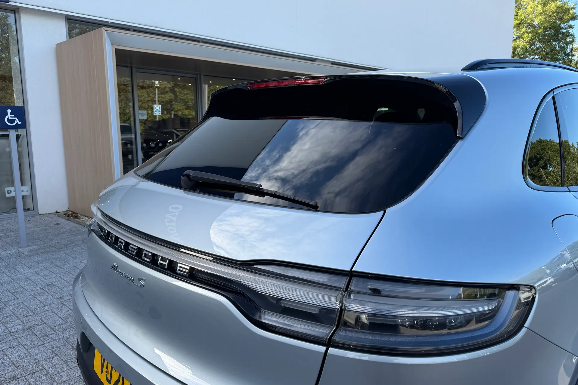 Porsche MACAN thumbnail image number 18