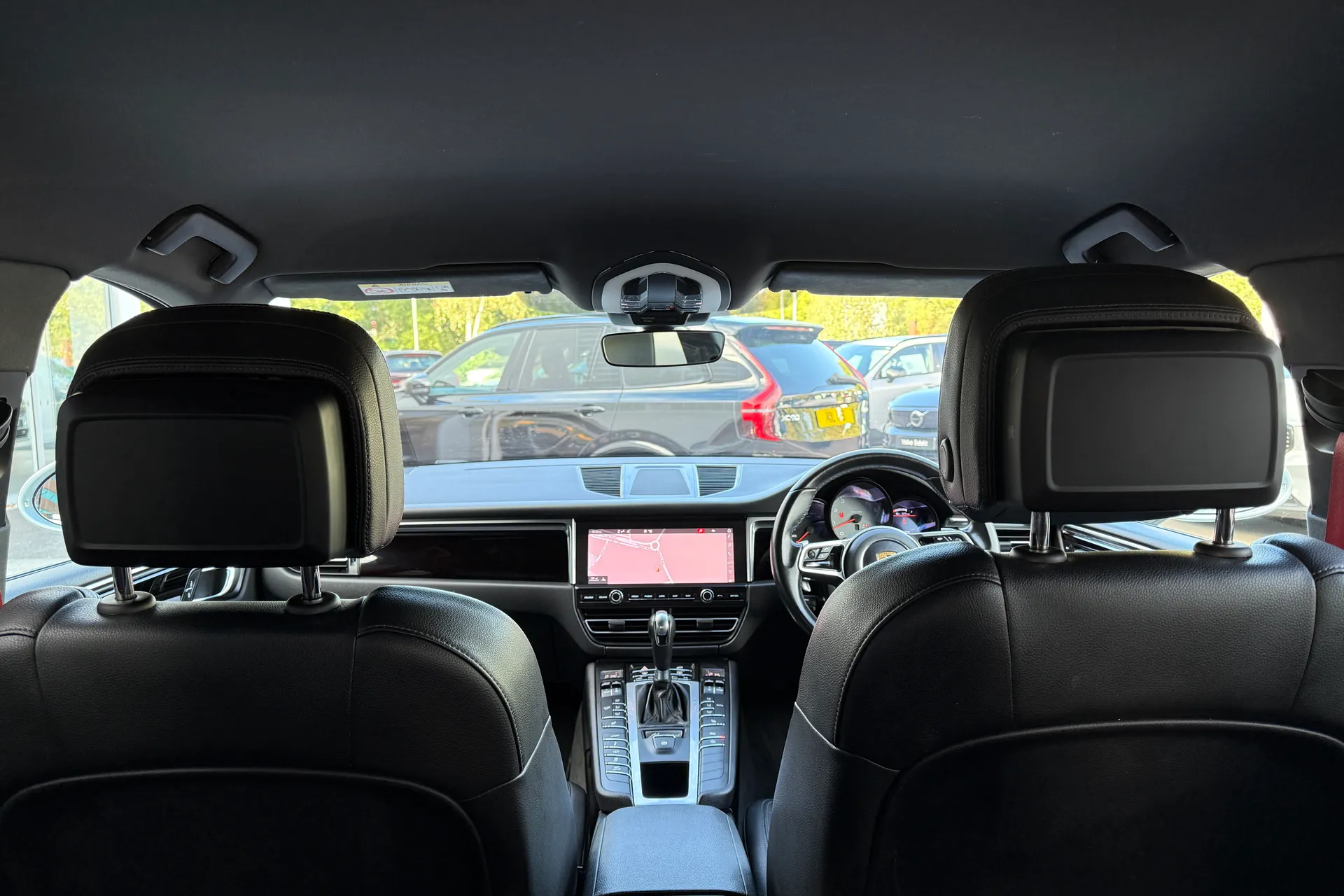 Porsche MACAN thumbnail image number 22