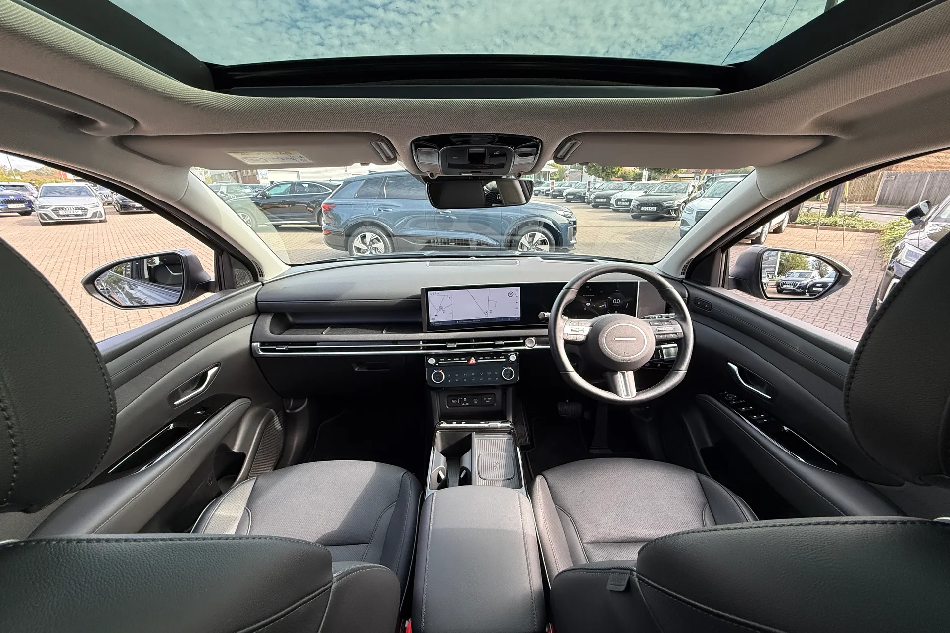 HYUNDAI TUCSON thumbnail image number 3