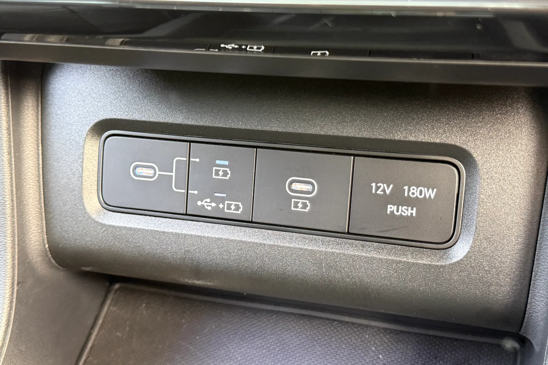 HYUNDAI TUCSON thumbnail image number 19