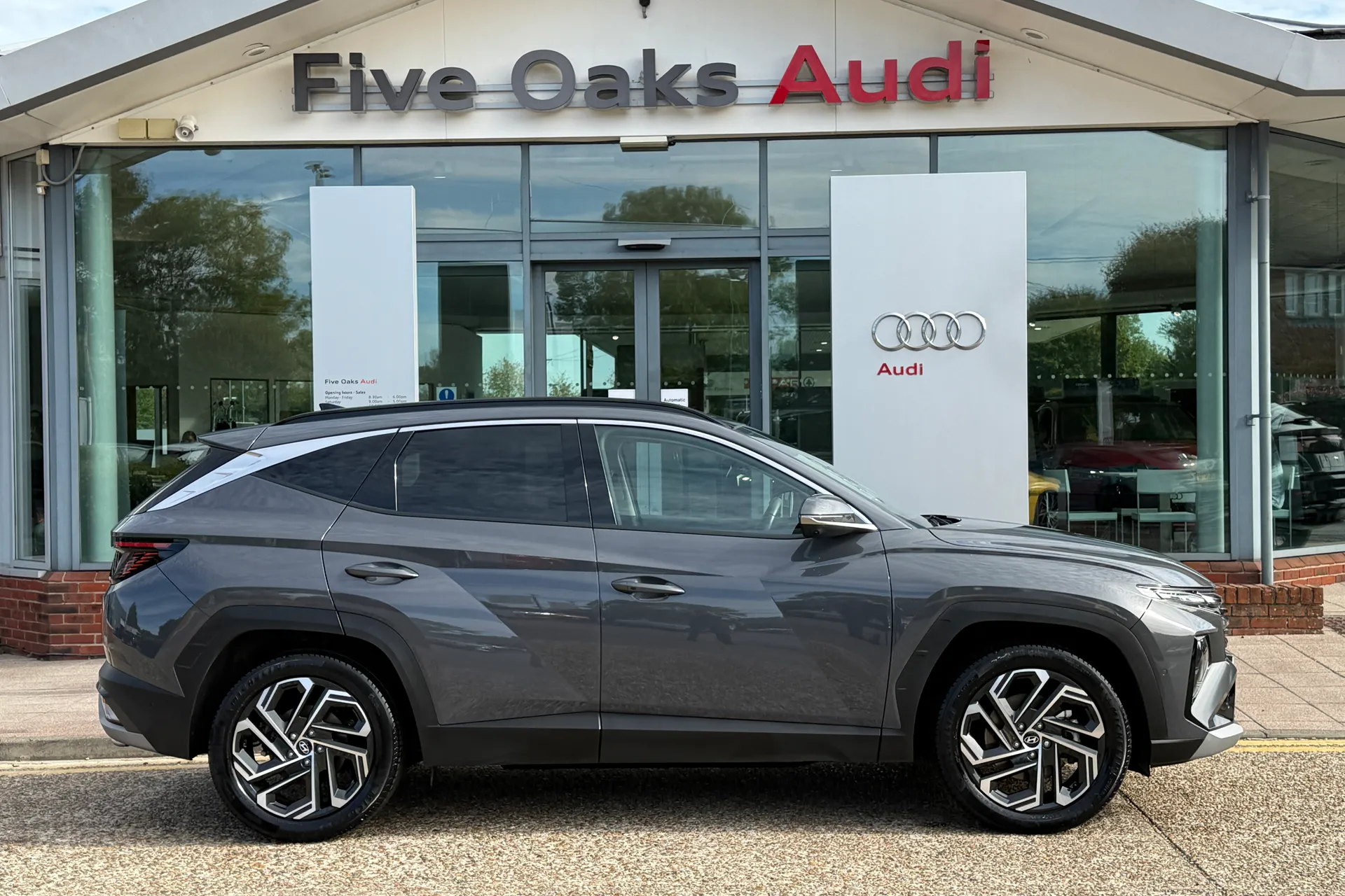 HYUNDAI TUCSON thumbnail image number 2