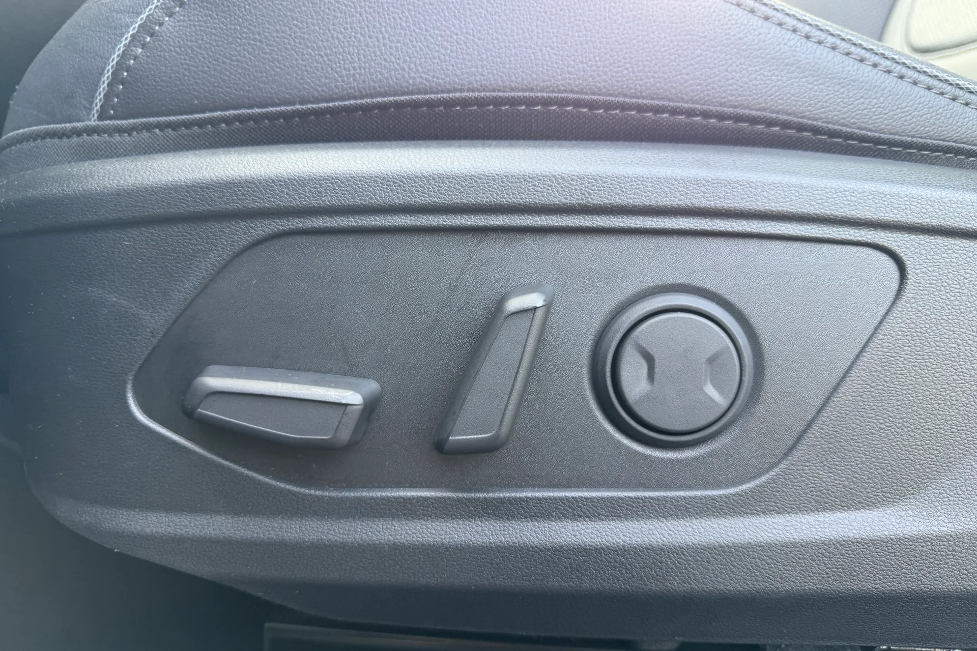 HYUNDAI TUCSON thumbnail image number 24