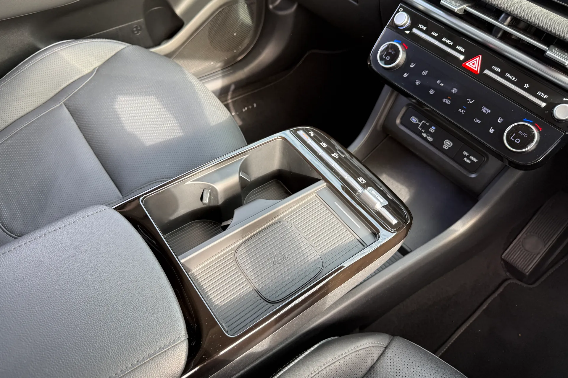 HYUNDAI TUCSON thumbnail image number 48