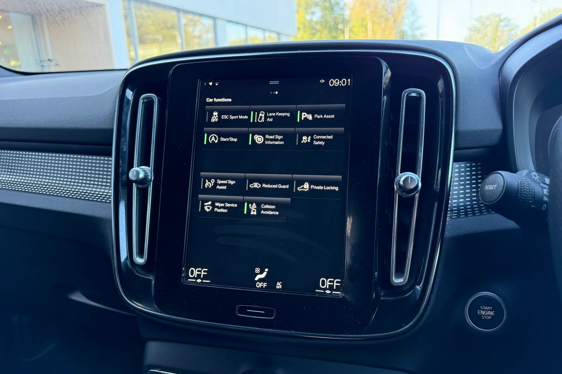 Volvo XC40 thumbnail image number 39
