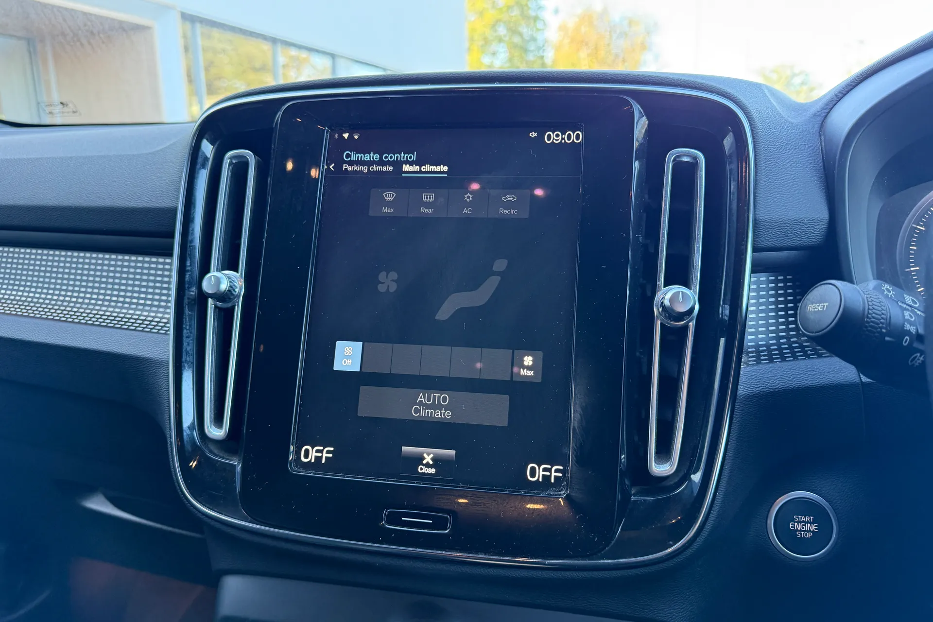 Volvo XC40 thumbnail image number 37
