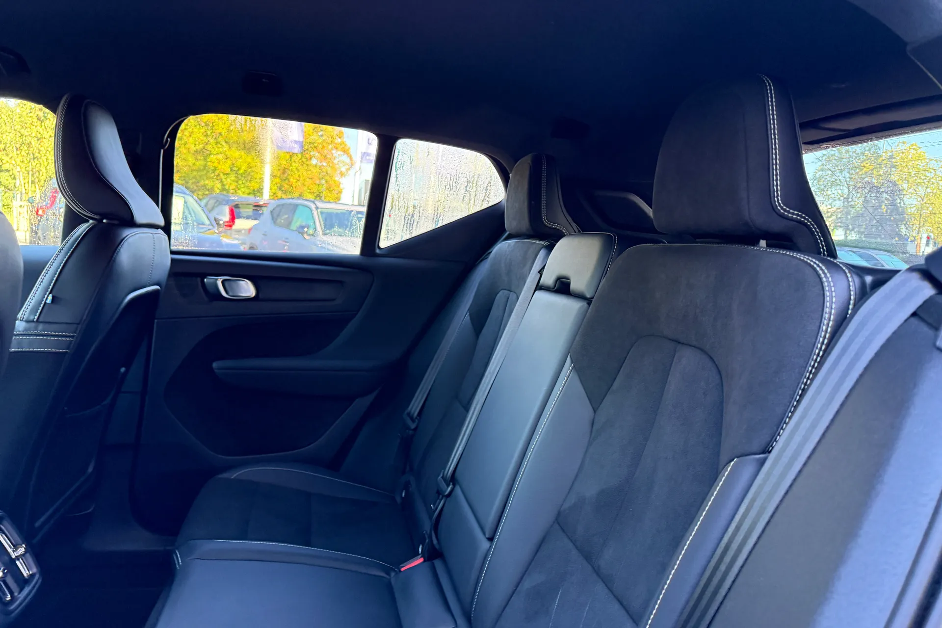 Volvo XC40 thumbnail image number 30