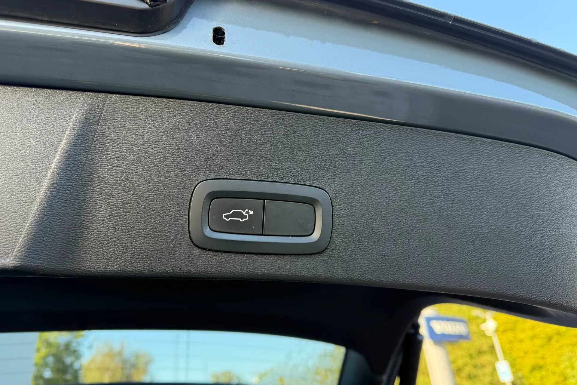 Volvo XC40 thumbnail image number 21