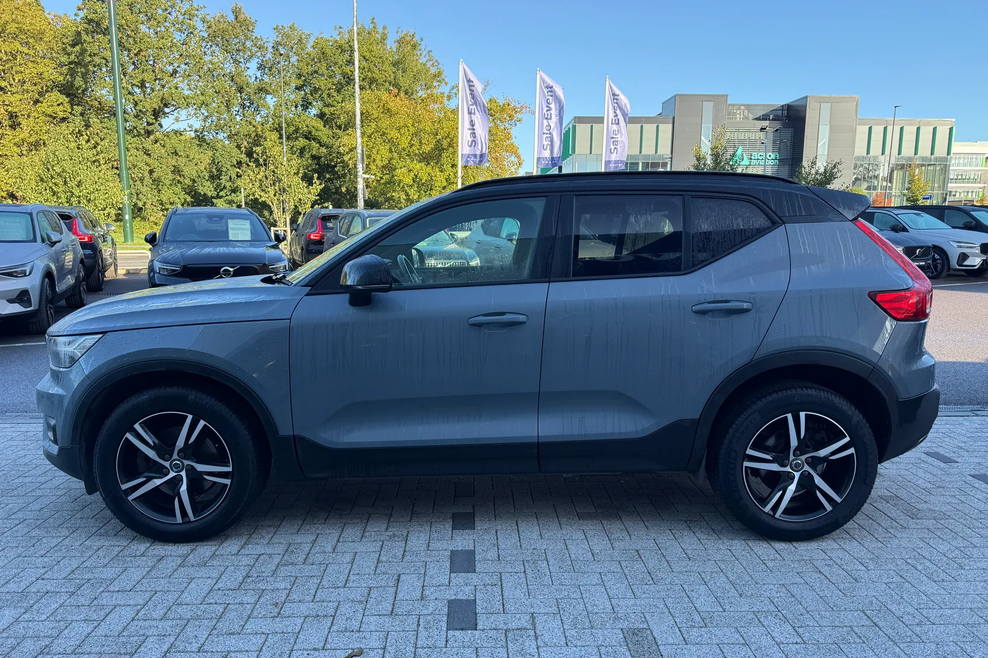 Volvo XC40 thumbnail image number 11