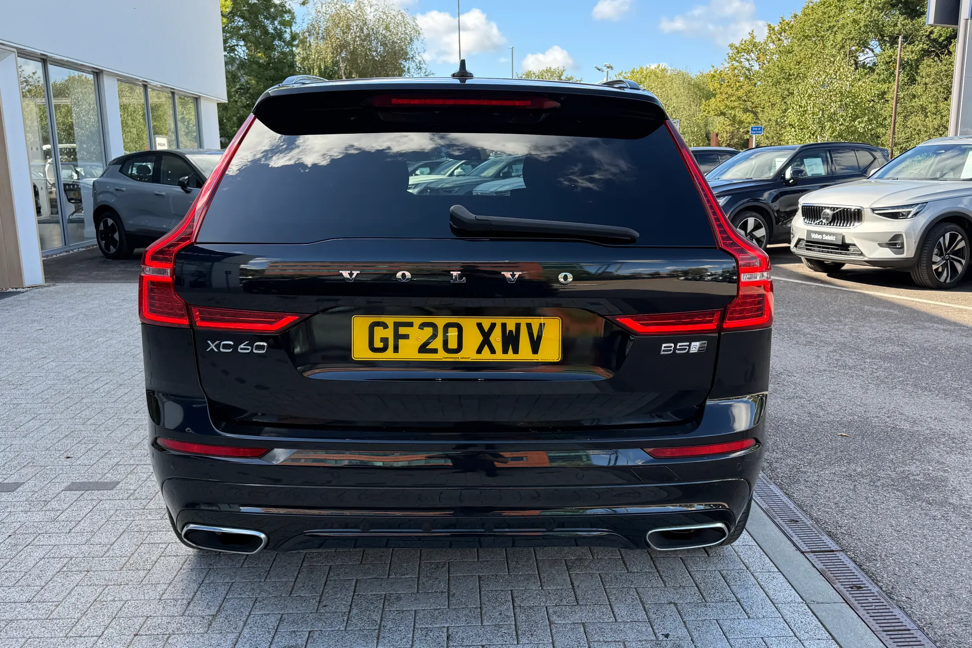 Volvo XC60 thumbnail image number 9