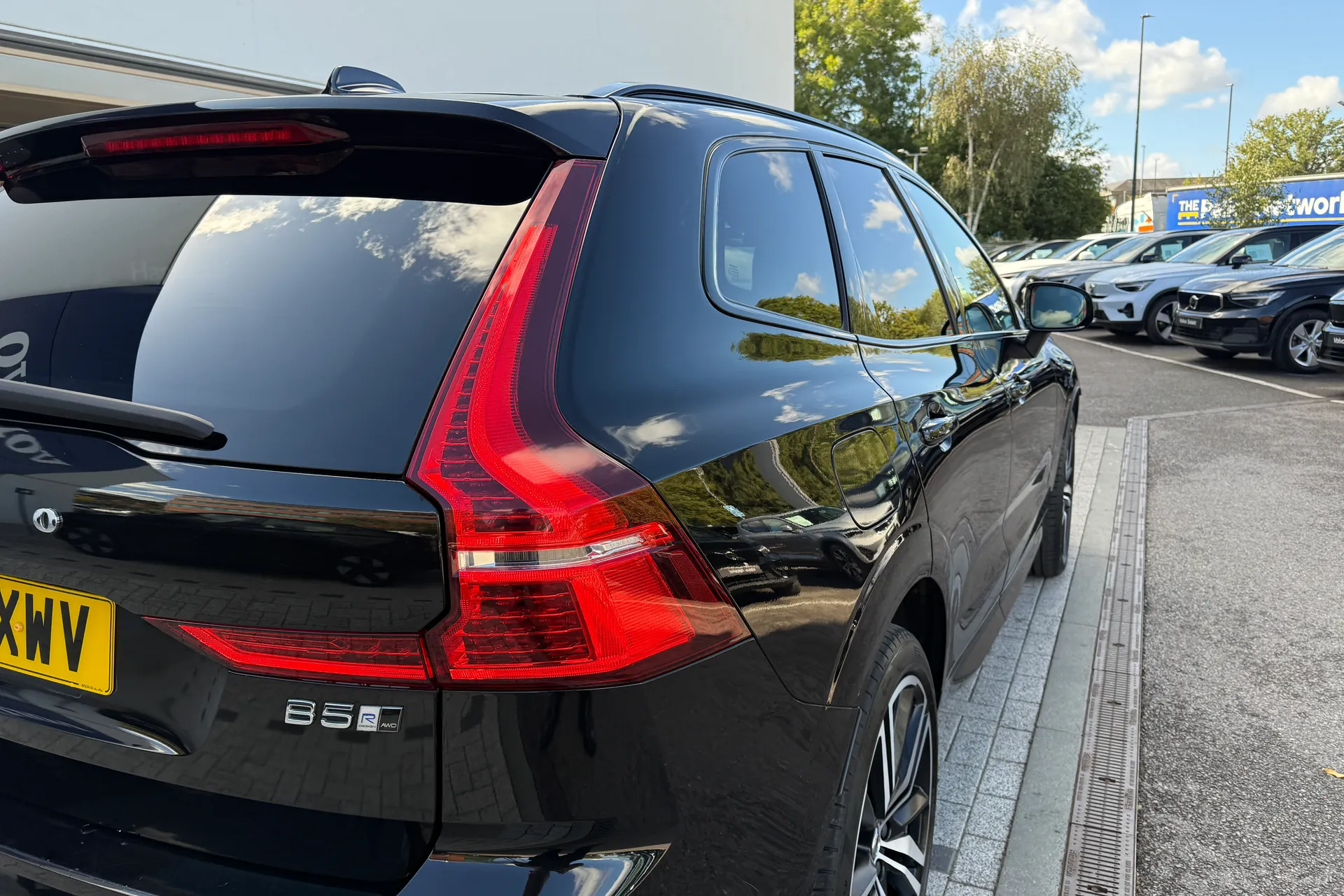 Volvo XC60 thumbnail image number 17