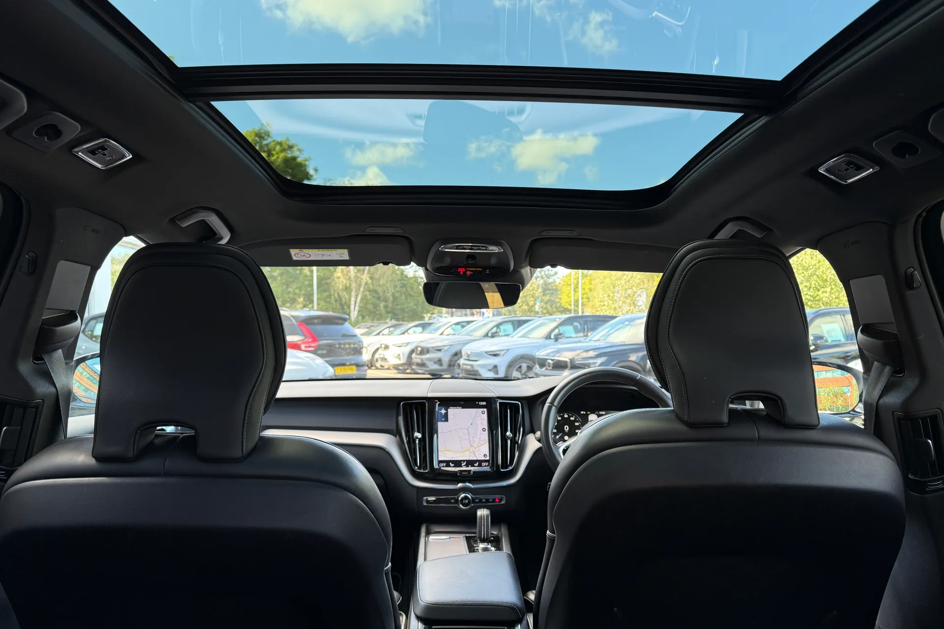 Volvo XC60 thumbnail image number 22
