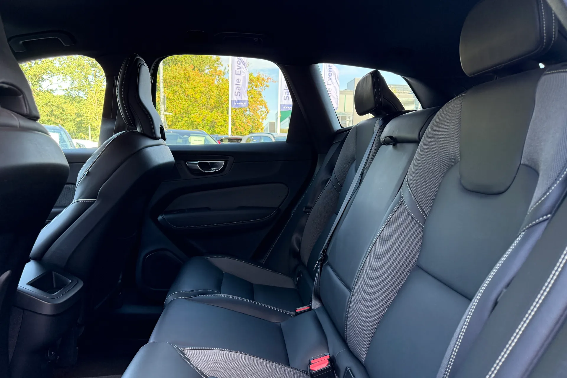 Volvo XC60 thumbnail image number 30
