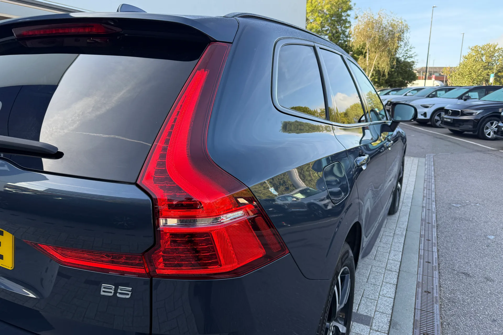 Volvo XC60 thumbnail image number 17