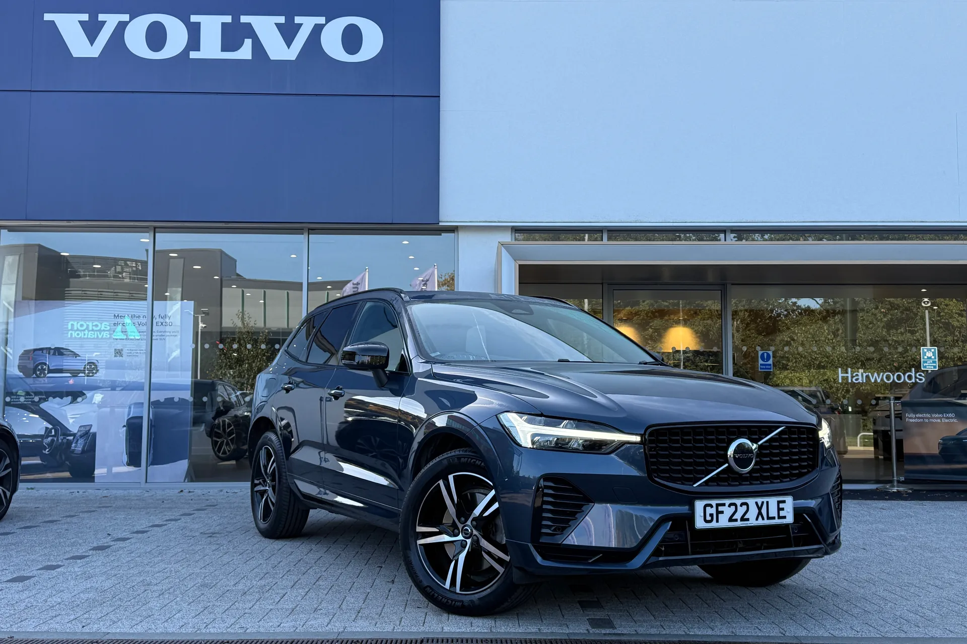 Volvo XC60 focused image