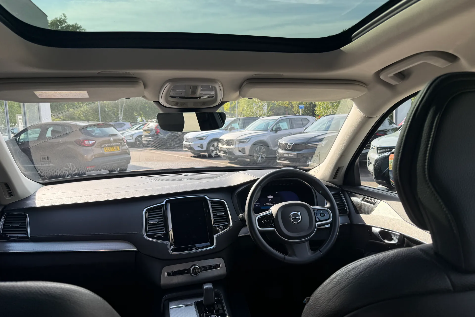 Volvo XC90 thumbnail image number 35
