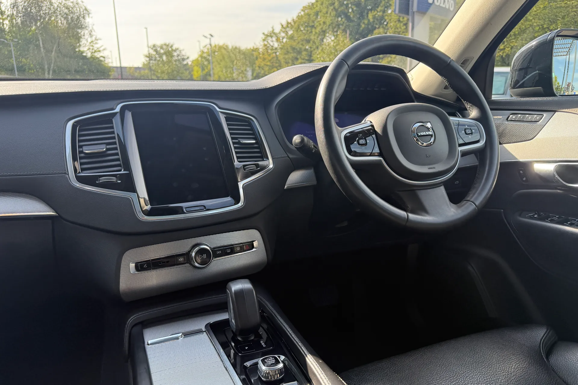 Volvo XC90 thumbnail image number 37