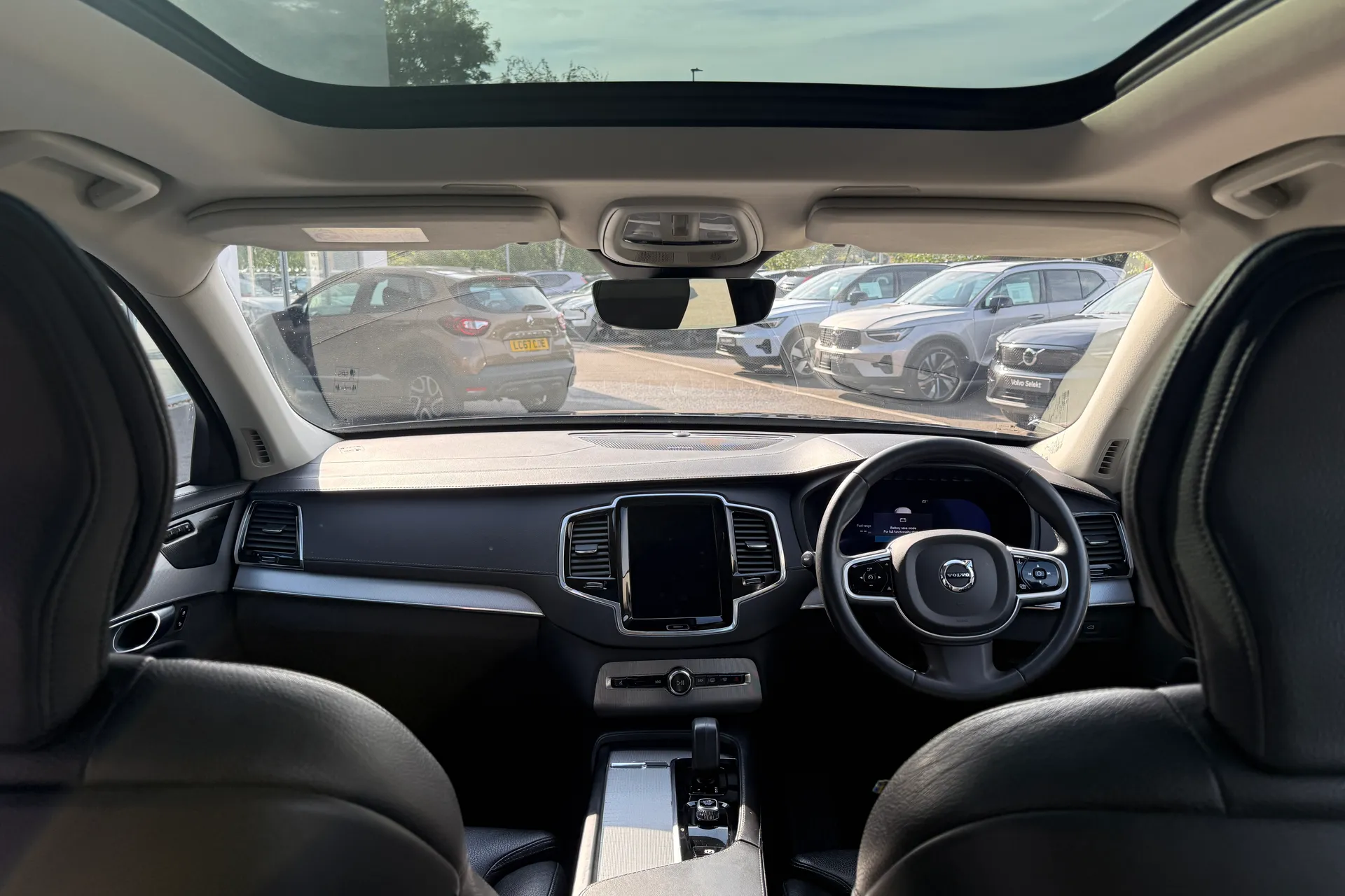 Volvo XC90 thumbnail image number 3