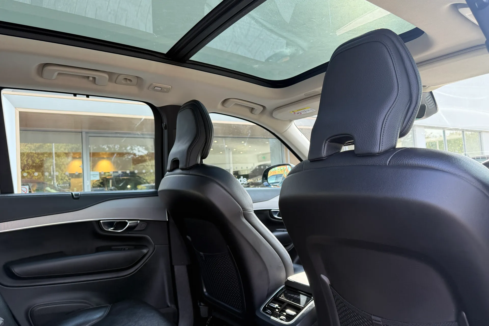 Volvo XC90 thumbnail image number 27