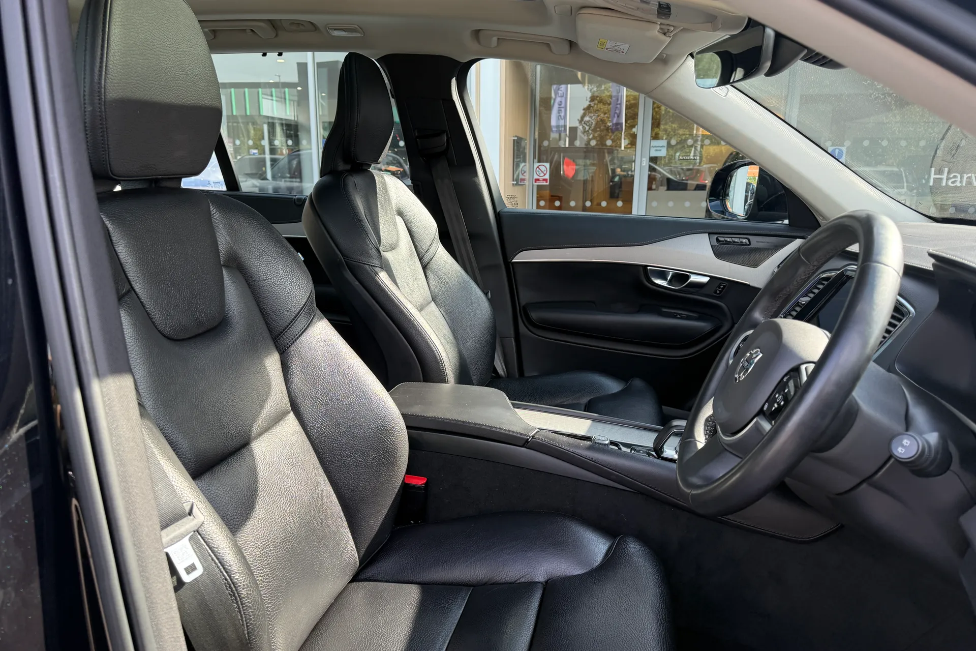 Volvo XC90 thumbnail image number 29
