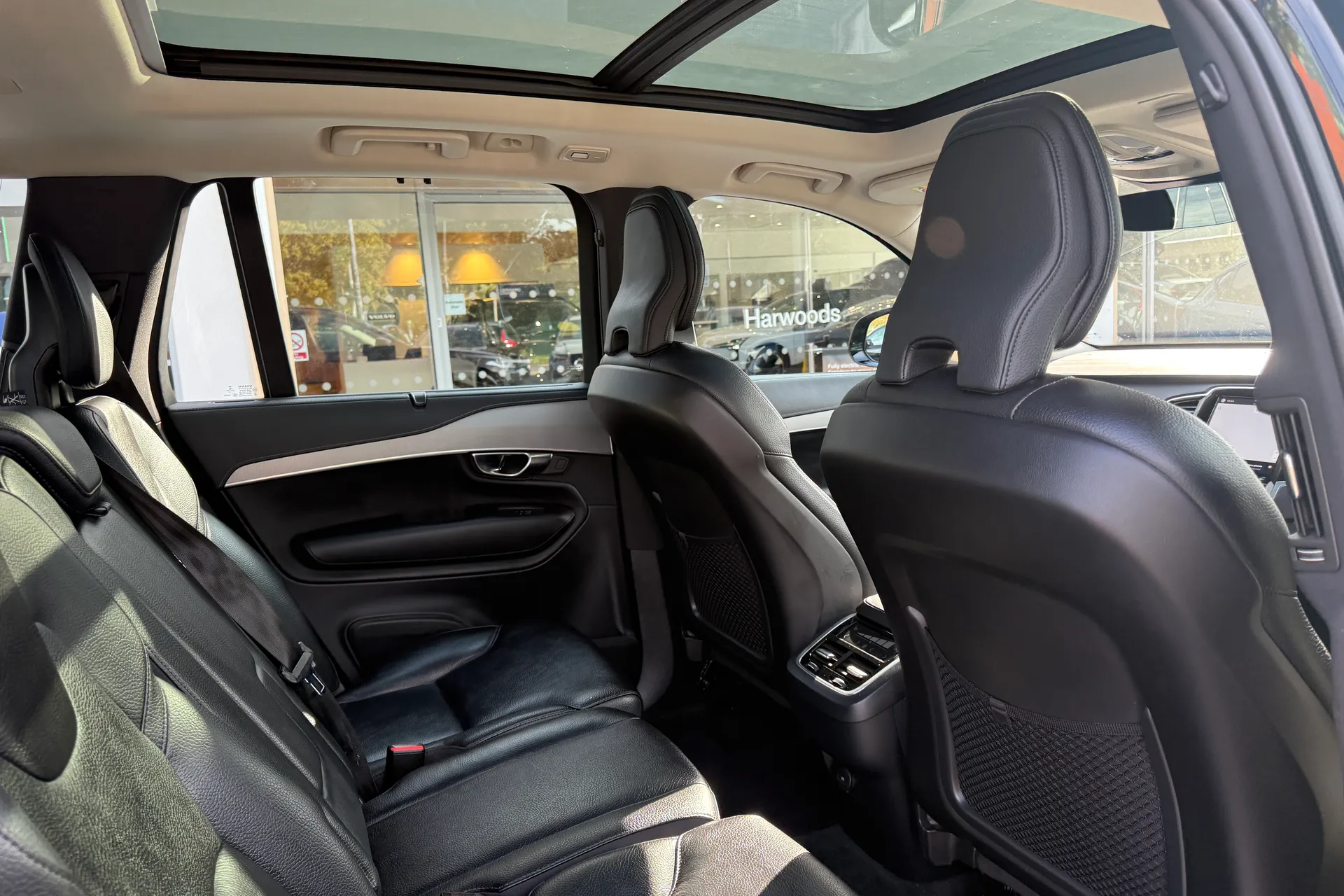 Volvo XC90 thumbnail image number 26
