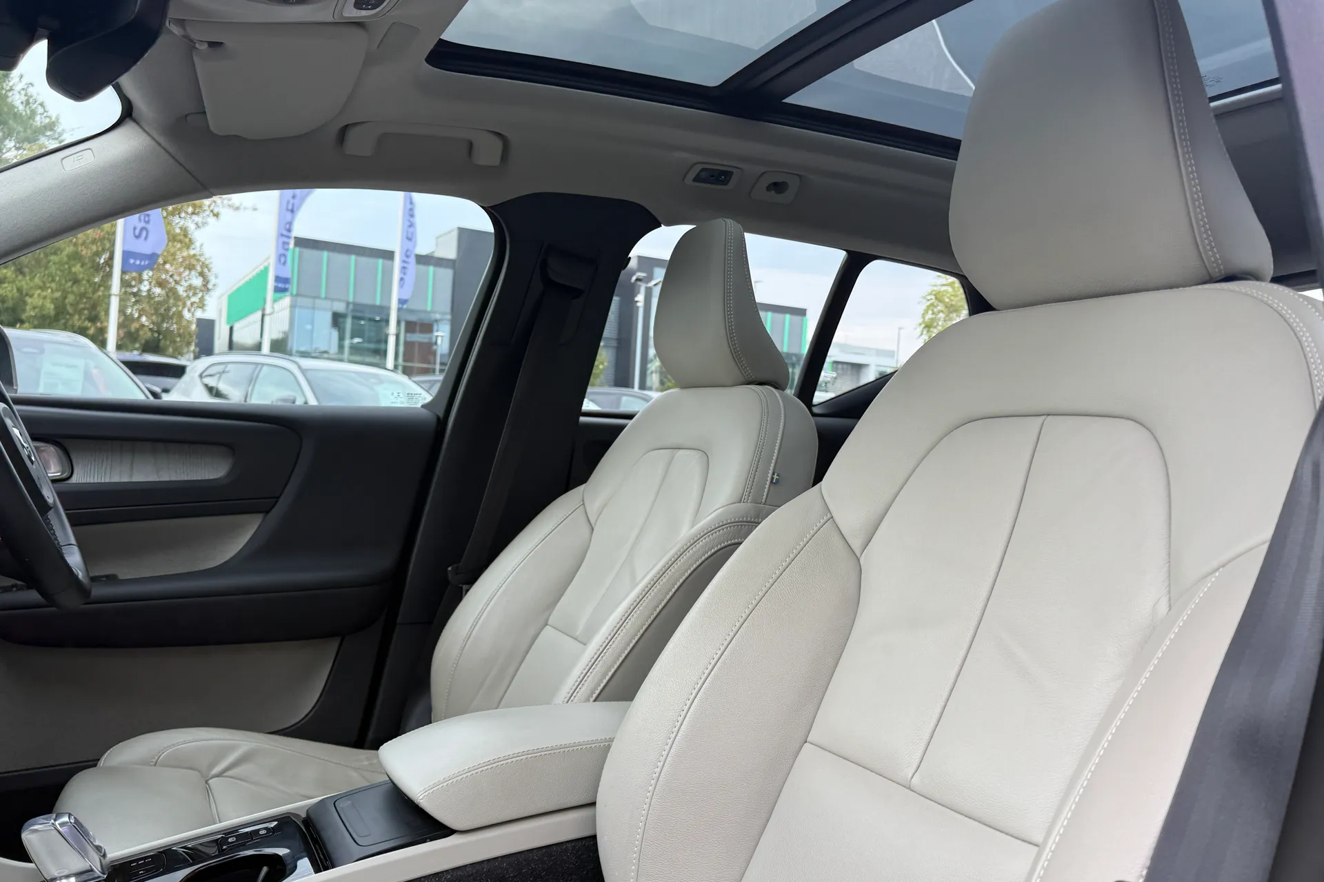 Volvo XC40 thumbnail image number 28