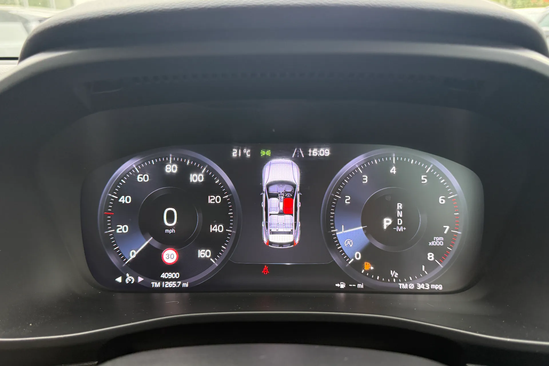 Volvo XC40 thumbnail image number 43