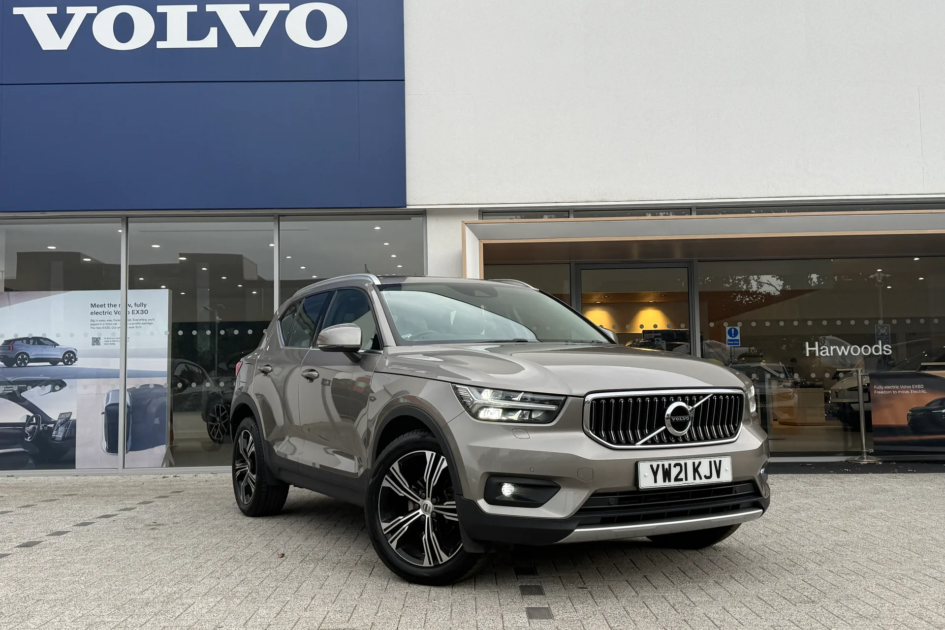 Volvo XC40 focused image
