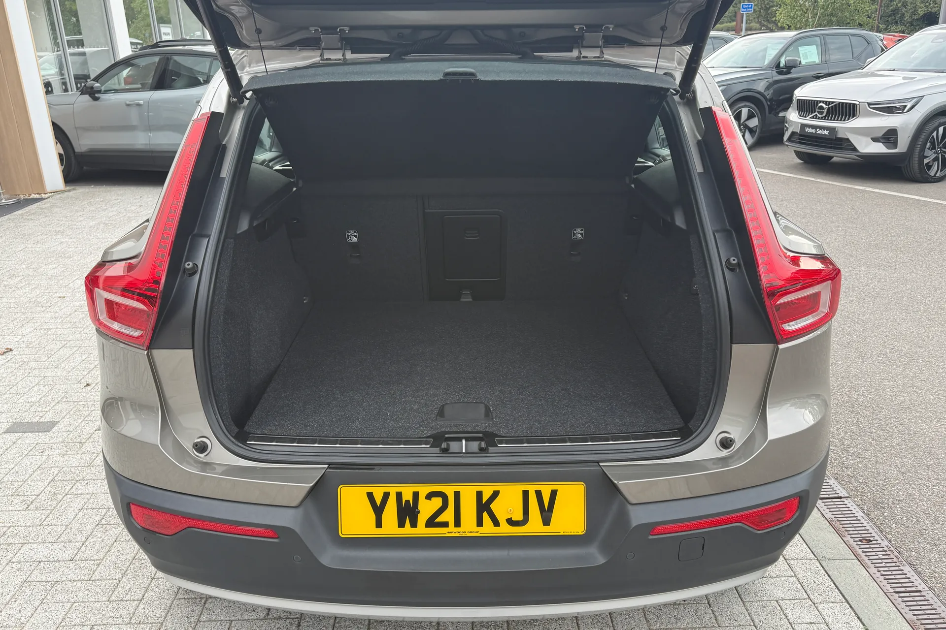 Volvo XC40 thumbnail image number 20