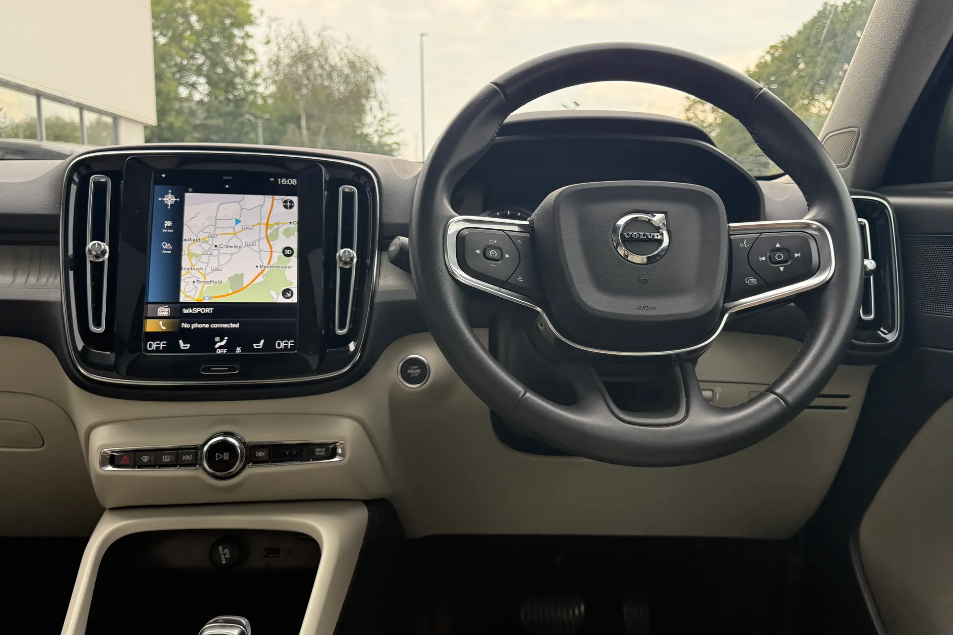 Volvo XC40 thumbnail image number 33