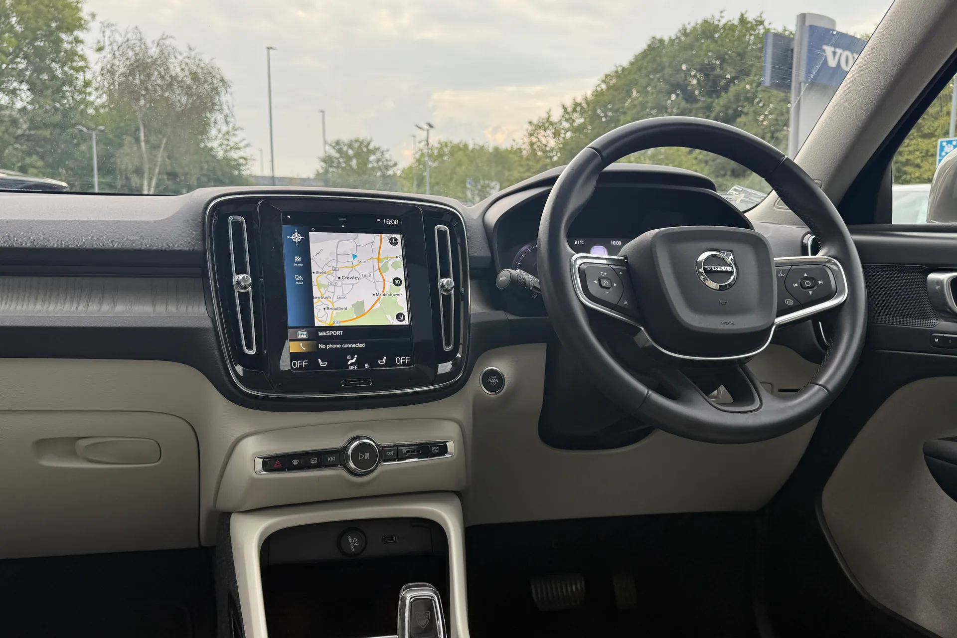 Volvo XC40 thumbnail image number 34