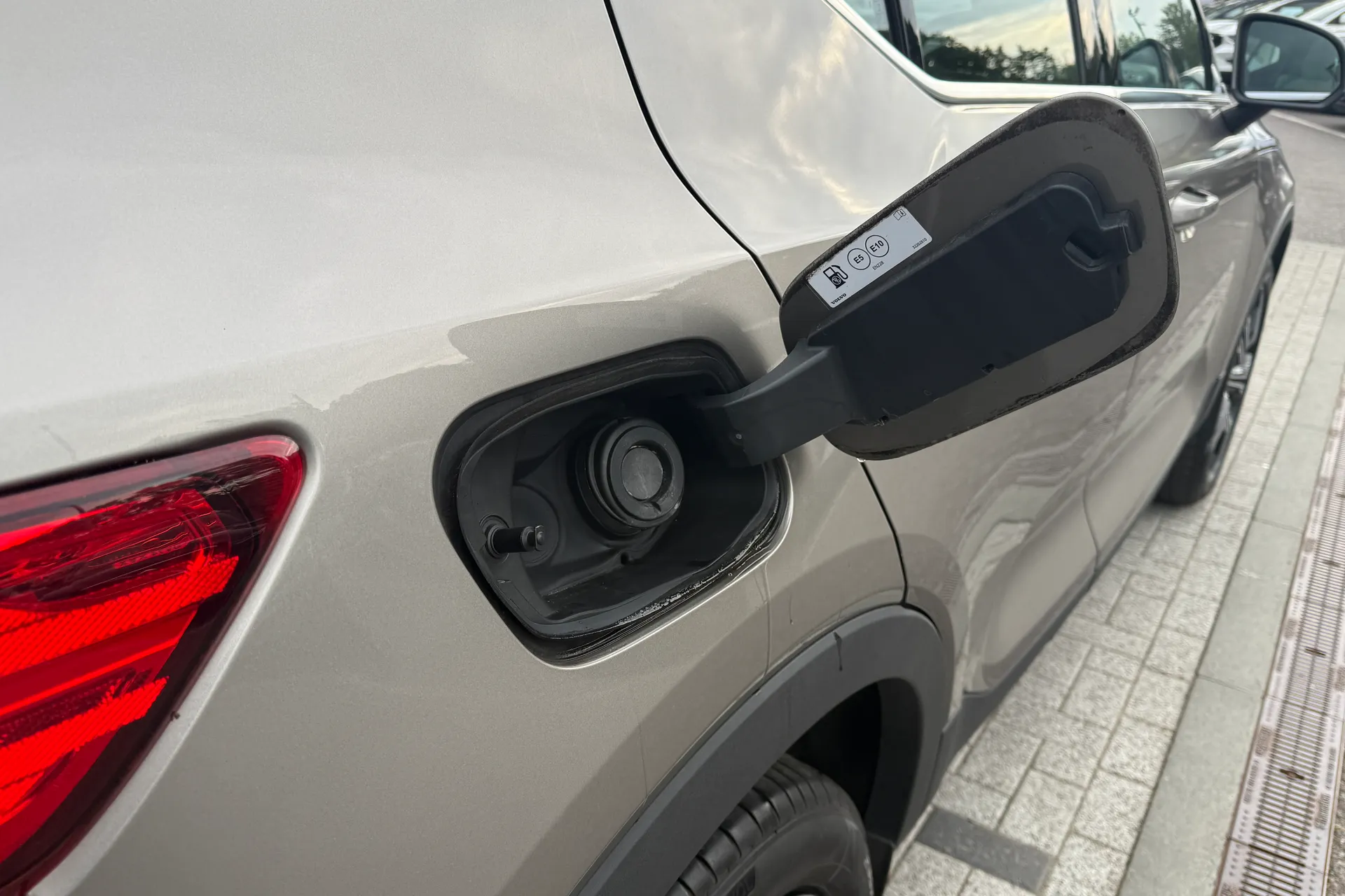 Volvo XC40 thumbnail image number 16