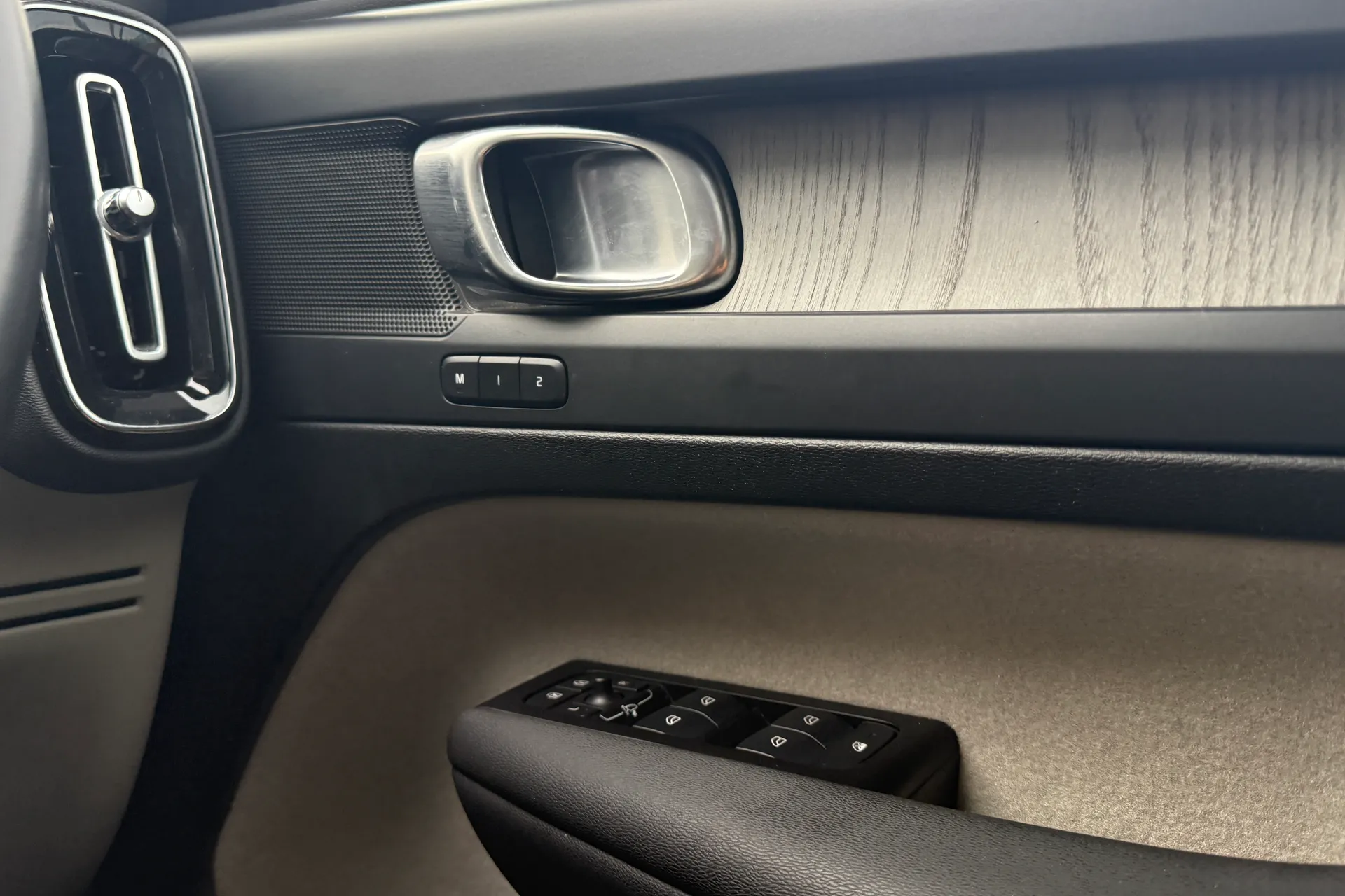 Volvo XC40 thumbnail image number 41