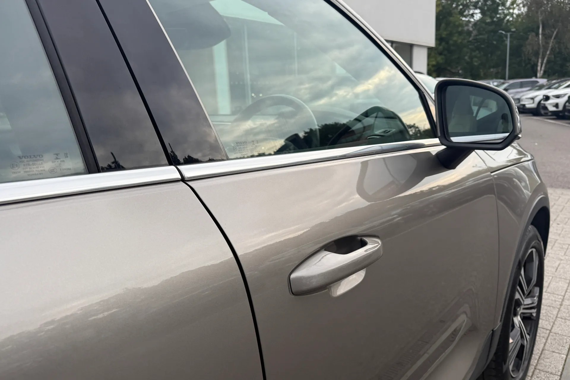 Volvo XC40 thumbnail image number 15