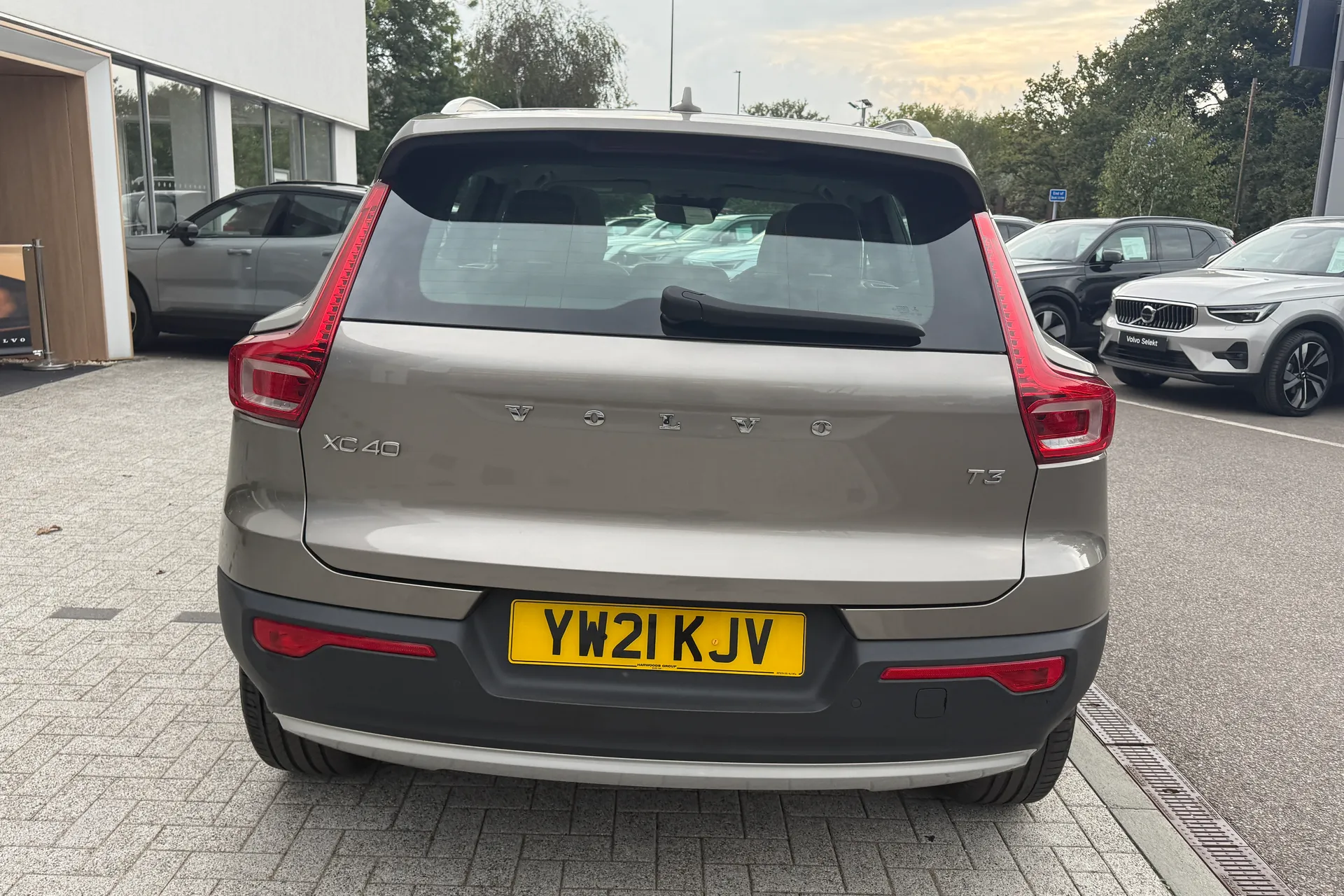 Volvo XC40 thumbnail image number 9