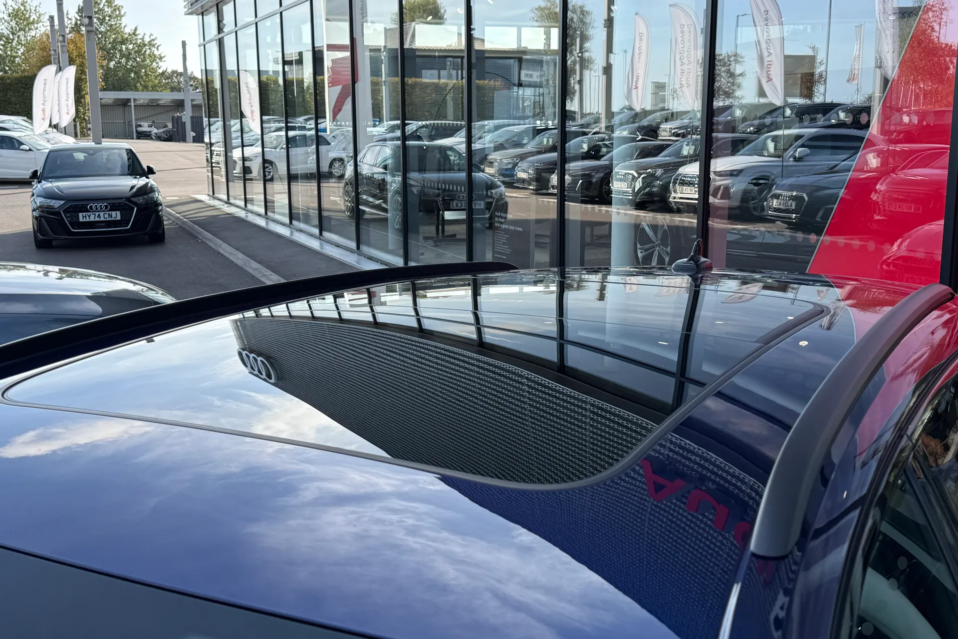 Audi RS4 thumbnail image number 19