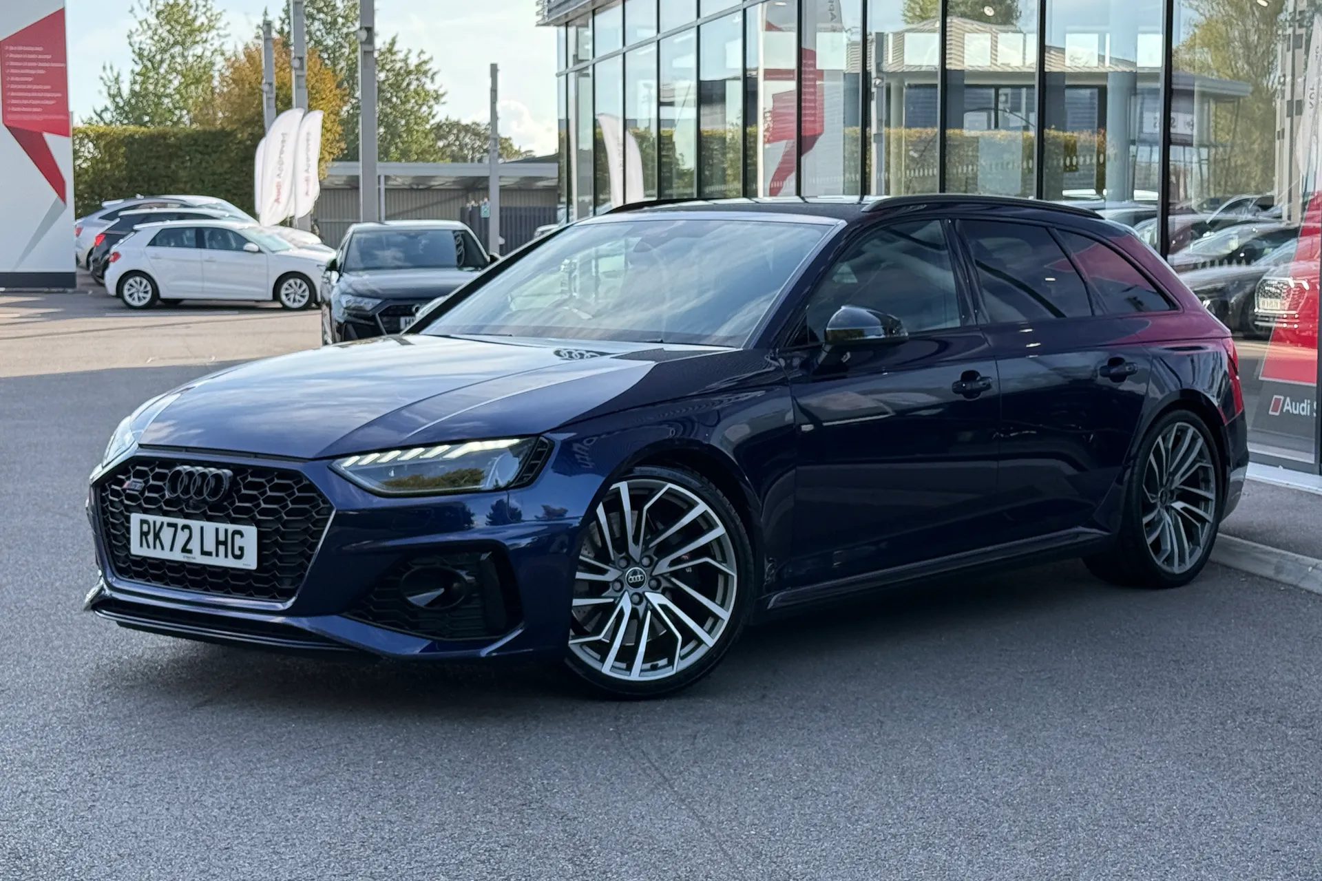 Audi RS4 thumbnail image number 8