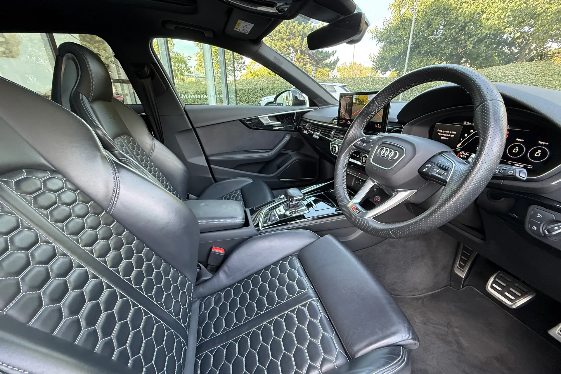 Audi RS4 thumbnail image number 28