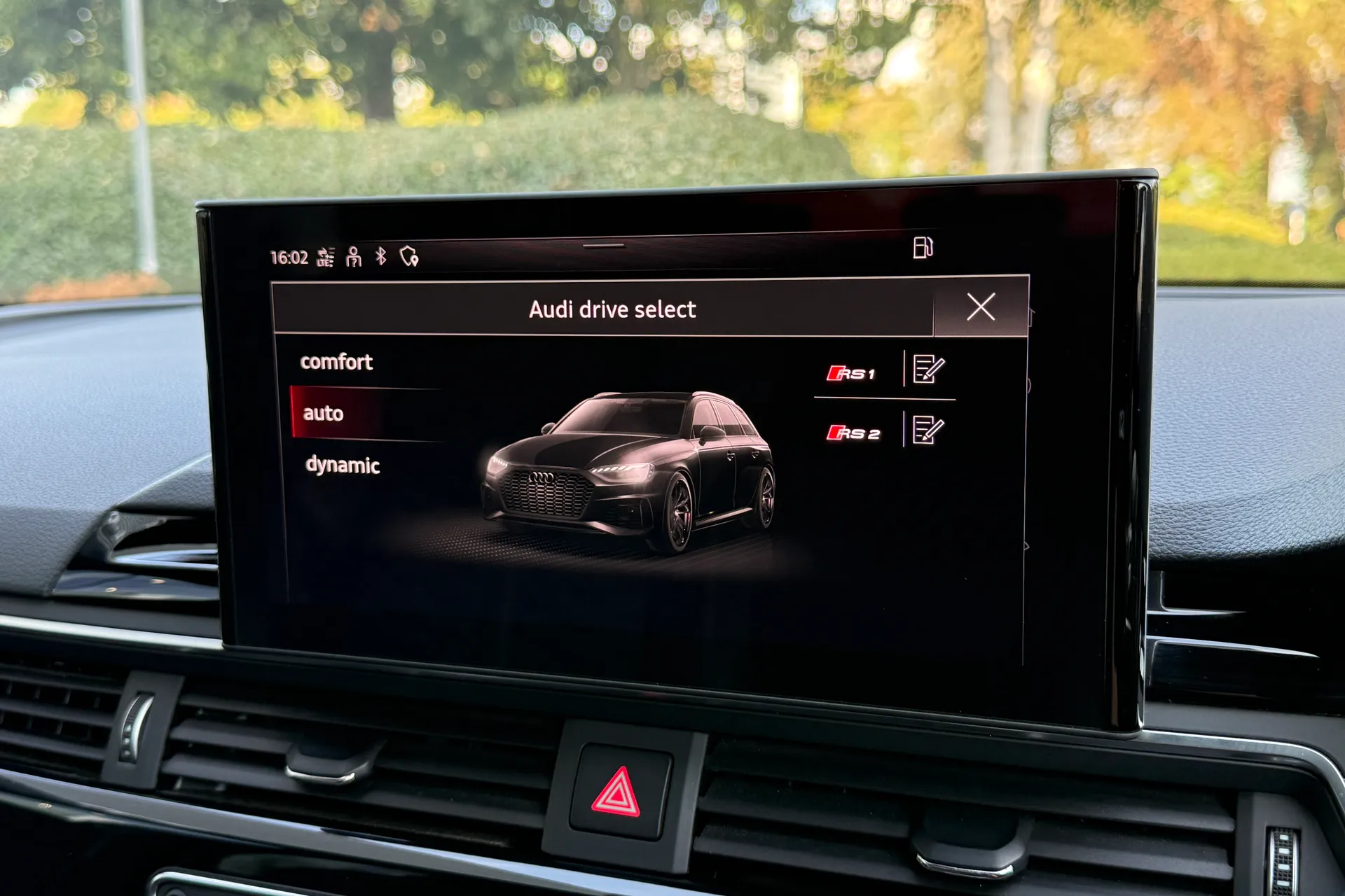 Audi RS4 thumbnail image number 12